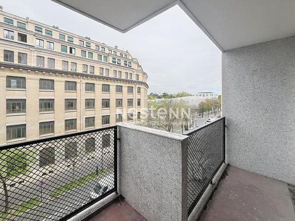 PARIS 16-AUTEUIL SUD: Appartement 2 pièce(s) 57m² travaux, métro, immeuble standing, lumineux,balcon