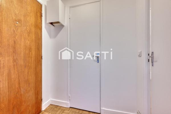 Studio avec balcon, cave, parking - 5min du RER Le Parc