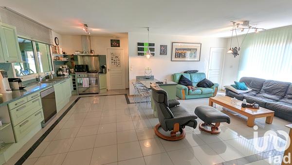 Maison à vendre 8 pièces 250 m² Montendre