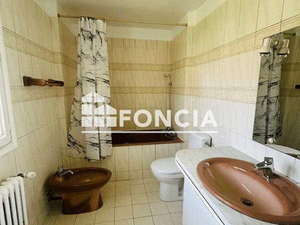 Location Maison 7 pièces 153.4 m² - 31 RUE DU VIEUX PERRAY Ste Genevieve Des Bois 91700