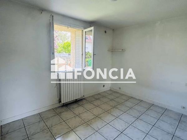 Location Maison 7 pièces 153.4 m² - 31 RUE DU VIEUX PERRAY Ste Genevieve Des Bois 91700