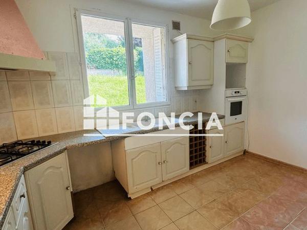 Location Maison 7 pièces 153.4 m² - 31 RUE DU VIEUX PERRAY Ste Genevieve Des Bois 91700