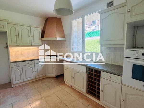 Location Maison 7 pièces 153.4 m² - 31 RUE DU VIEUX PERRAY Ste Genevieve Des Bois 91700