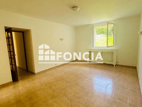 Location Maison 7 pièces 153.4 m² - 31 RUE DU VIEUX PERRAY Ste Genevieve Des Bois 91700