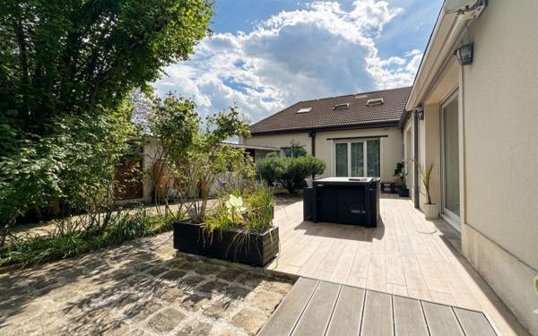 Maison à vendre    5 pièces •  Corbeil-Essonnes