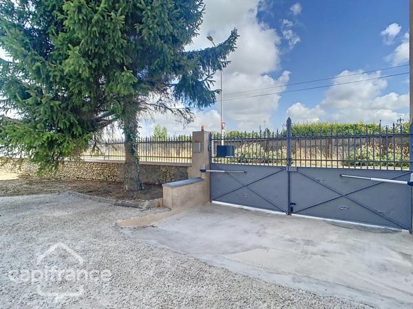 Maison rénovée 7 pièces + studio THOUARS (79)