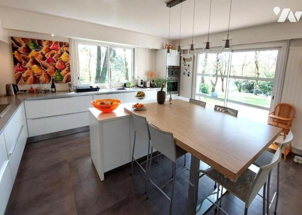 Nantes St Herblain, Val de Chézine, maison d'architecte 225 m², + sous-sol, vaste jardin