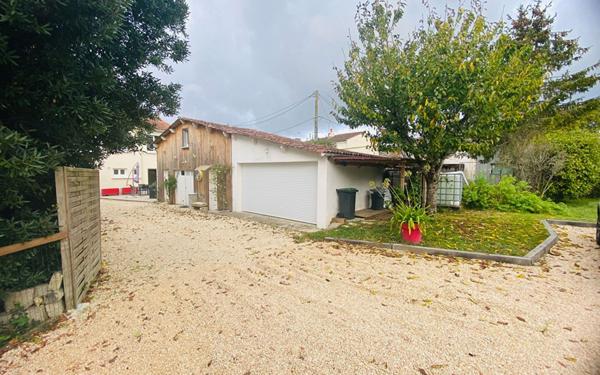 Maison à vendre    5 pièces •  Saintes