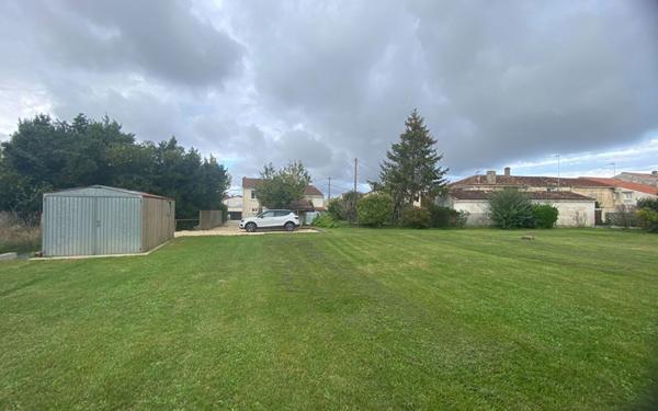 Maison à vendre    5 pièces •  Saintes