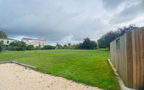 Maison à vendre    5 pièces •  Saintes