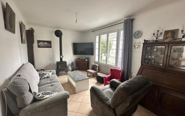 Maison à vendre    5 pièces •  Saintes