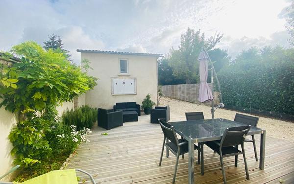 Maison à vendre    5 pièces •  Saintes