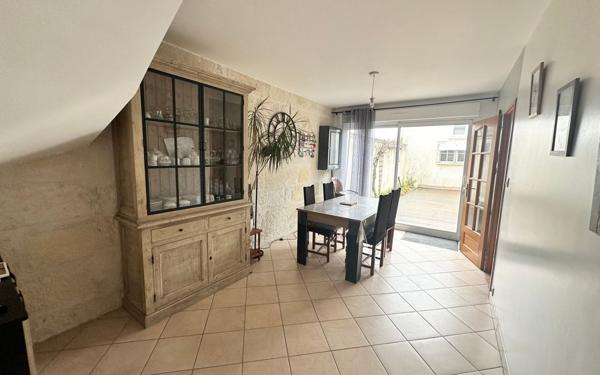 Maison à vendre    5 pièces •  Saintes