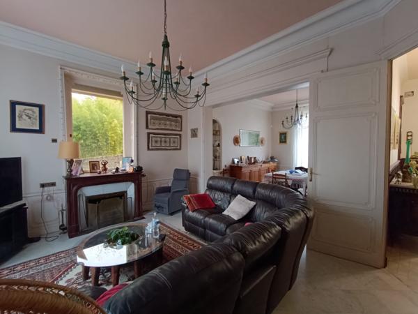 À vendre - Maison bourgeoise, 12 pièces située à Montval-sur-Loir (72500)