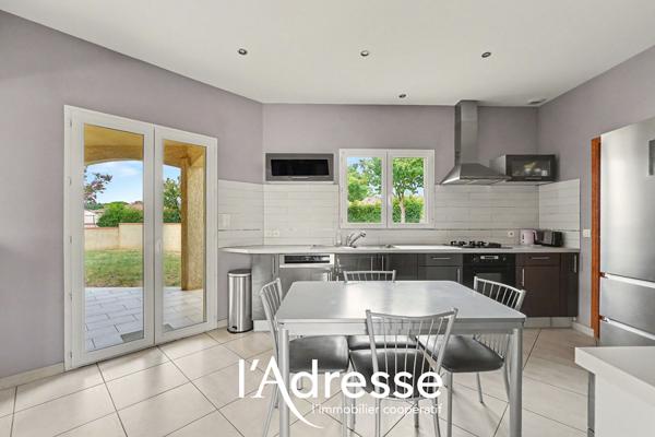 Exclusivité l'Adresse Immobilier - La Salvetat Saint Gilles - Maison de 137m² avec un grand sous-sol de 70m² sur un terrain de 731m²