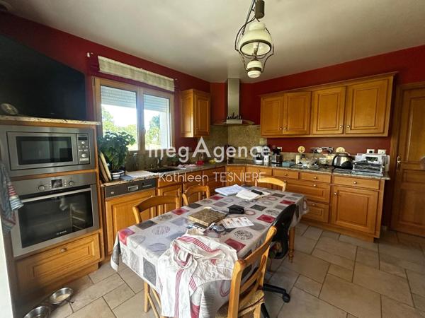 Maison à Villedieu-les-Poêles-Rouffigny, 50800 - 7 pièces 228m²