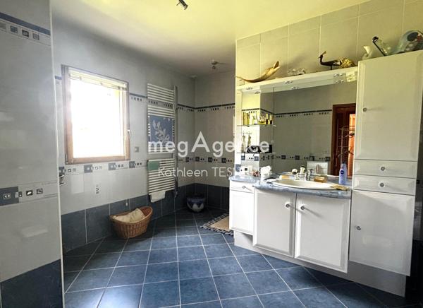 Maison à Villedieu-les-Poêles-Rouffigny, 50800 - 7 pièces 228m²