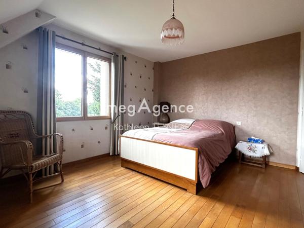 Maison à Villedieu-les-Poêles-Rouffigny, 50800 - 7 pièces 228m²