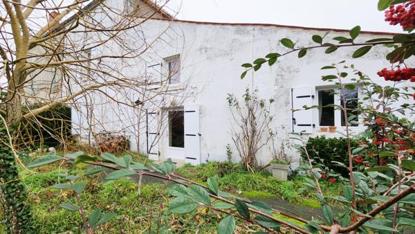 Maison familiale 160 m² avec jardin, possibilité deux logements, à Maillé