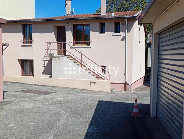 Maison
         8 pièces
        - 152 m² 380 000 € *