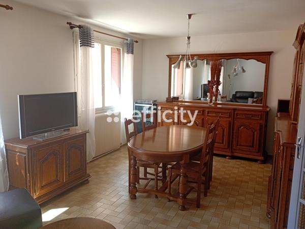 Maison
         8 pièces
        - 152 m² 380 000 € *
