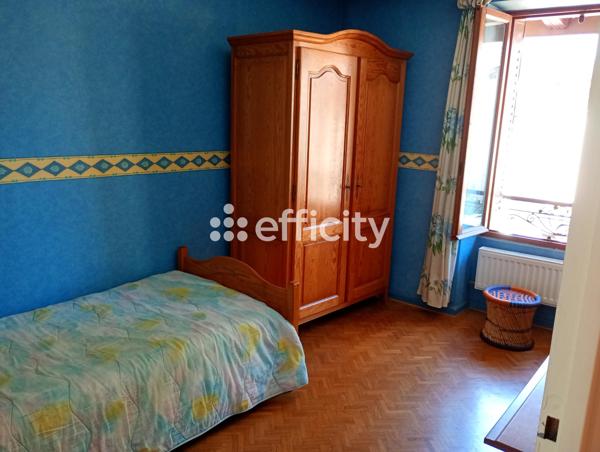 Maison
         8 pièces
        - 152 m² 380 000 € *
