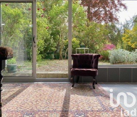 Appartement 2 pièces de 62 m² à Suresnes (92150)