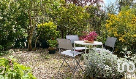 Appartement 2 pièces de 62 m² à Suresnes (92150)