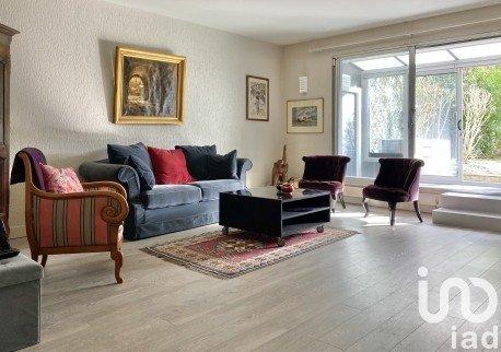 Appartement 2 pièces de 62 m² à Suresnes (92150)