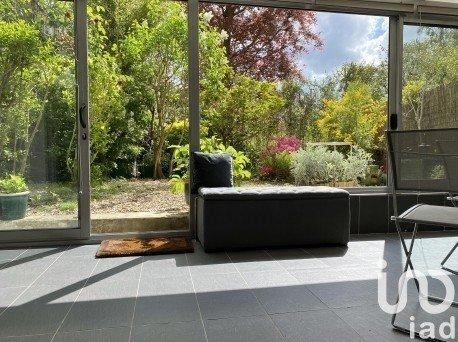 Appartement 2 pièces de 62 m² à Suresnes (92150)