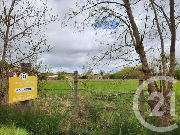Terrain à vendre  1235 m 2   LESPARRE MEDOC  - 33