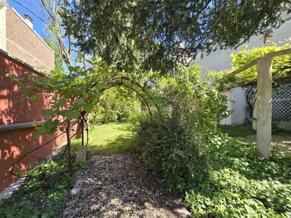 Vente Maison 8 pièces 208 m2 à Fontenay-sous-Bois