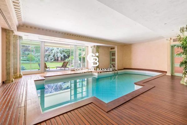 Hôtel particulier 12 pièces à vendre Paris 16ème - 75016 / Réf: 20250703