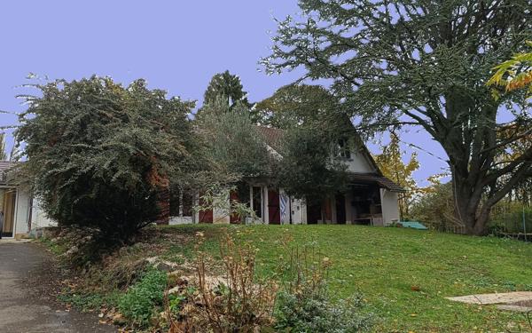 Maison à vendre    4 pièces • 290,24 m2 Charly-sur-Marne