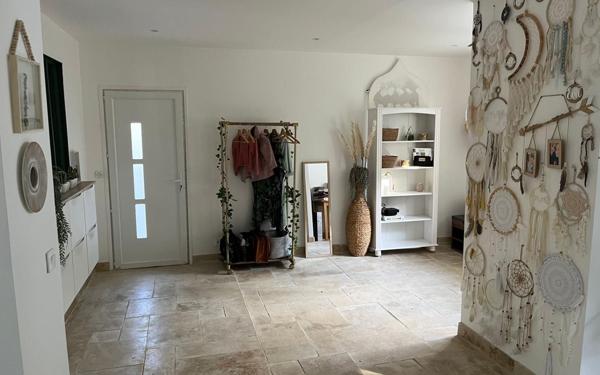 Maison à vendre    4 pièces • 290,24 m2 Charly-sur-Marne