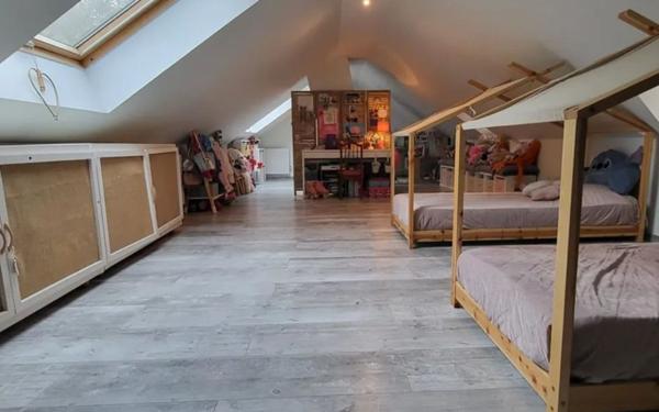 Maison à vendre    4 pièces • 290,24 m2 Charly-sur-Marne