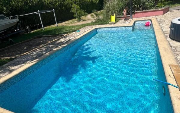 Maison à vendre    4 pièces • 290,24 m2 Charly-sur-Marne