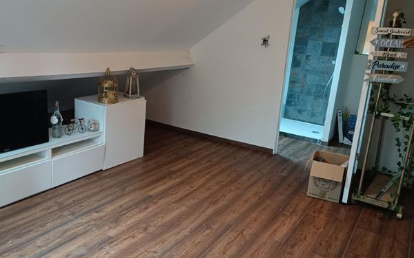 Maison à vendre    4 pièces • 290,24 m2 Charly-sur-Marne