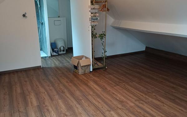 Maison à vendre    4 pièces • 290,24 m2 Charly-sur-Marne