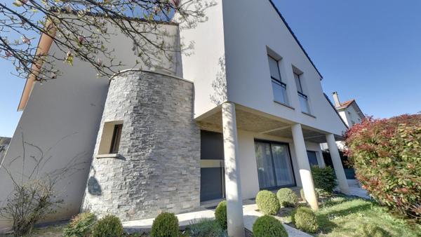 Maison contemporaine Bry sur Marne - environ 212m²