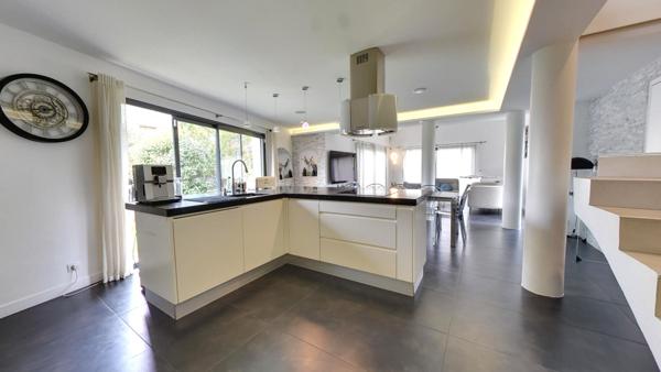 Maison contemporaine Bry sur Marne - environ 212m²