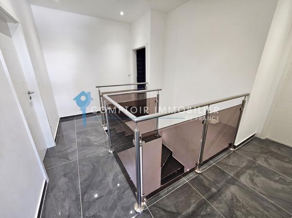 Maison
                                                                                                                                                                                                                                                                                                                        6 pièce(s)                                                                                                                                                                                                          4 chambre(s)                                                                                                                                                                                                          140  m²