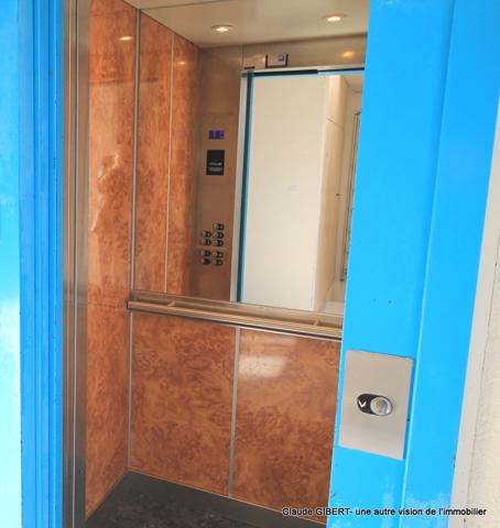 Balaruc-les-Bains (34540) T2 dernier étage avec ascenseur + cave au centre-ville de Balaruc-Les-Bains