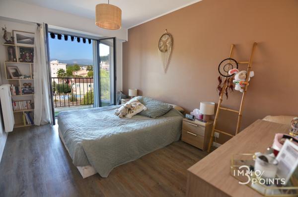Appartement 3 pièces : 2 chambres 70m² : rénové