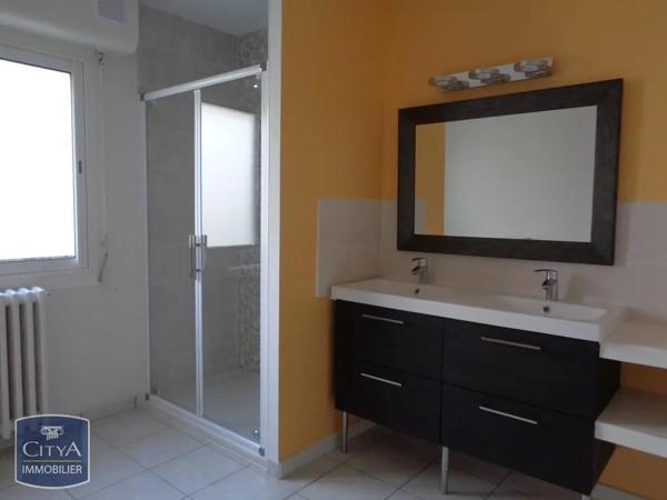 Appartement à louer 5 pièces 124.47m² Saint-Nazaire (44600)