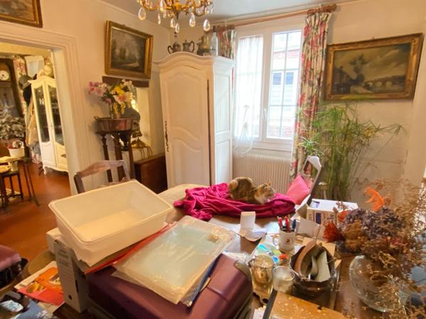 Charmante longère, espace et grand terrain