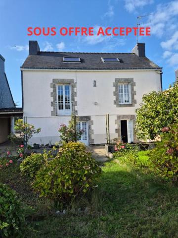 MAISON DE BOURG (96 m2 habitable) dans le Morbihan  (15 min de Lorient - 10 min de Plouay - 5 min de Pont Scorff - 25 min de la mer)