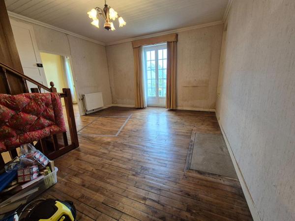 MAISON DE BOURG (96 m2 habitable) dans le Morbihan  (15 min de Lorient - 10 min de Plouay - 5 min de Pont Scorff - 25 min de la mer)