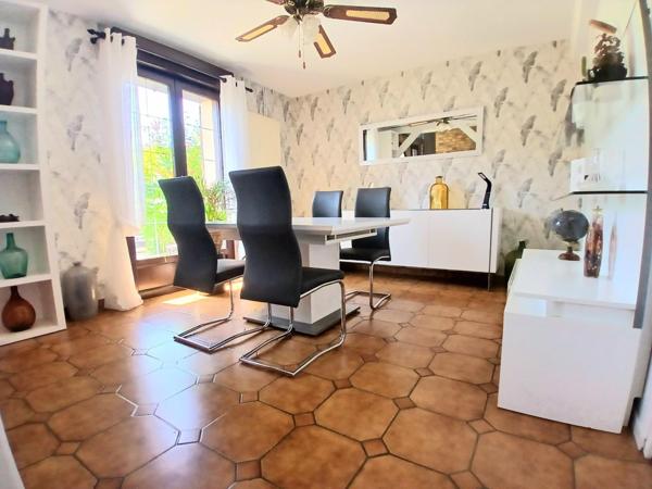 jolie maison de village