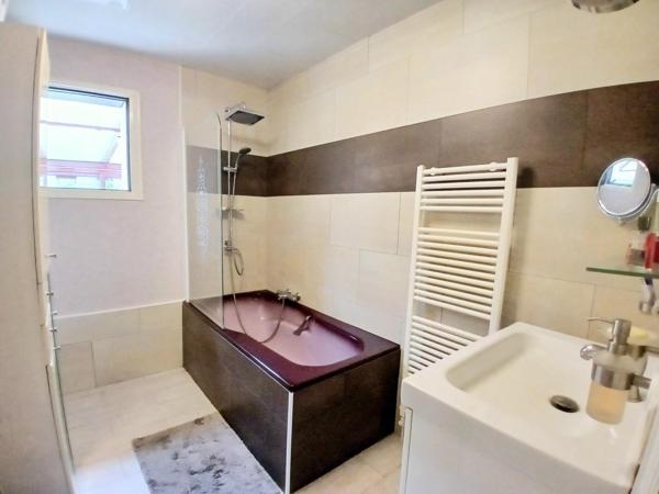 jolie maison de village